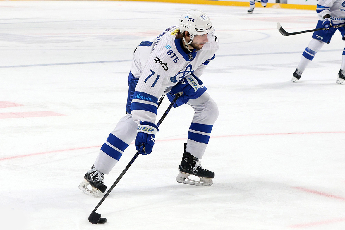    Семен Дер-Аргучинцев.ХК «Динамо»