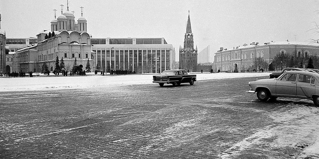Заснеженная и малолюдная Москва 1962 года