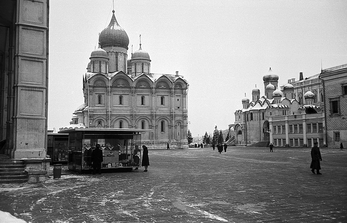 Соборная площадь Московского Кремля