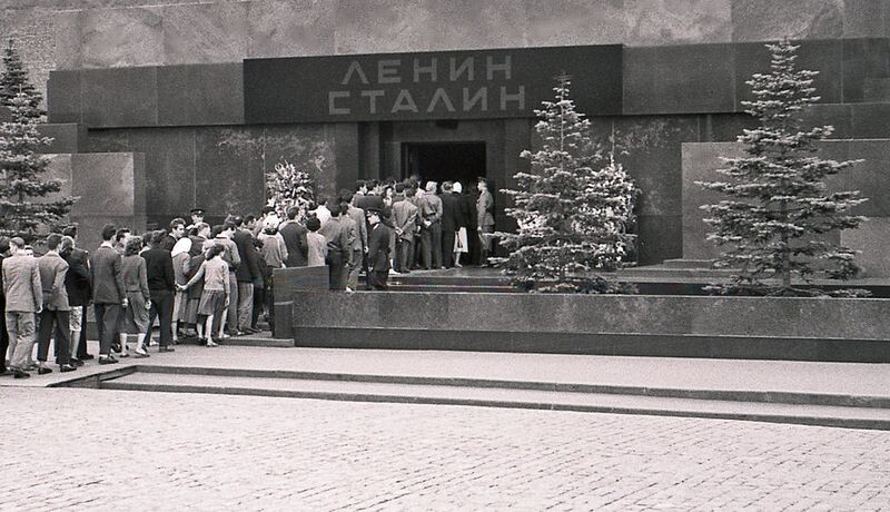 Какие анекдоты рассказывали в 1956-м?