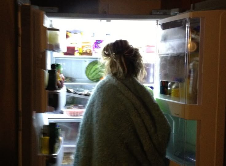 - Наташа, а где моя вчерашняя шаверма? - спросила свекровь глядя, в холодильник