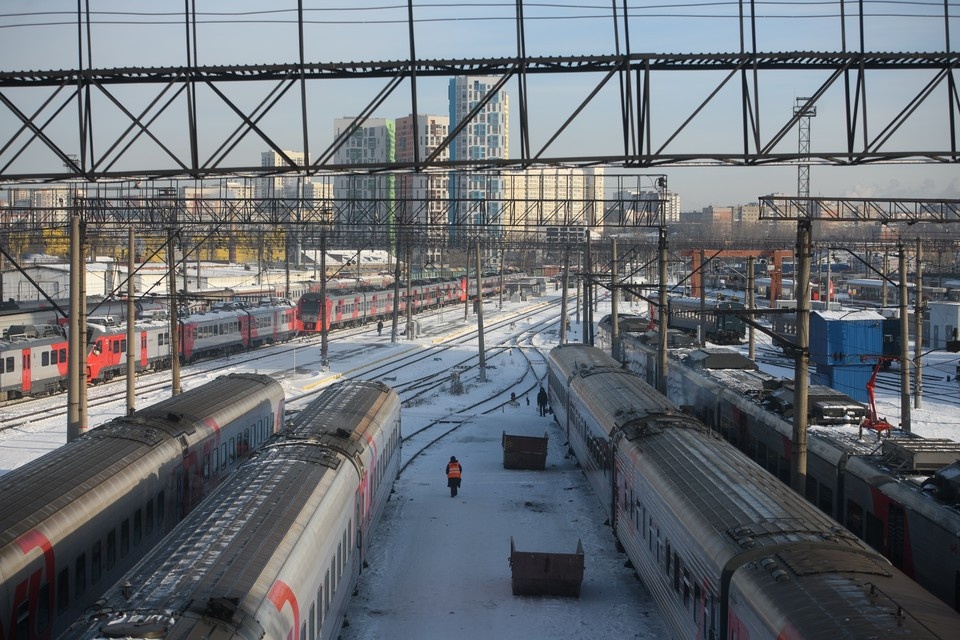    Поезда под Новосибирском задержали из-за неисправности опоры контактной сети. Алексей БУЛАТОВ