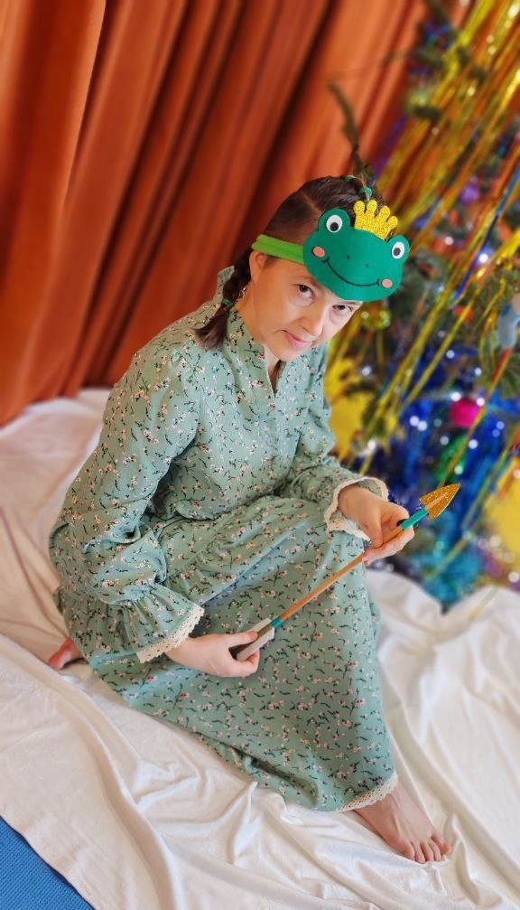 Во какая тётя! Взрослая же?