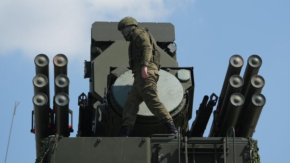     Силы ПВО уничтожили 10 украинских БПЛА над регионами России ИЗВЕСТИЯ/Дмитрий Коротаев