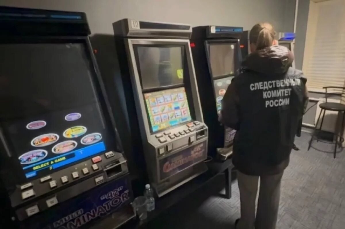    Уроженца Оренбуржья и петербурженку задержали за азартные игры