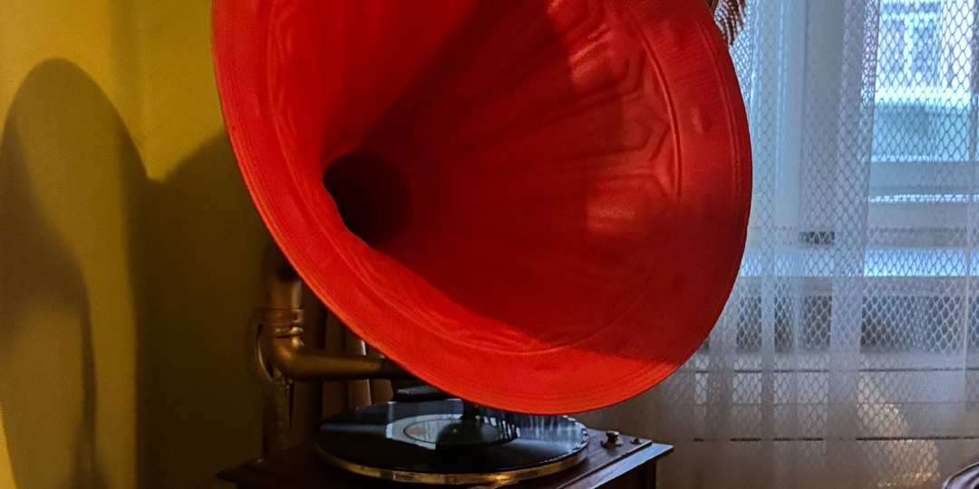 Альтес Хаус. СТАРЫЙ ДОМ — Хранитель времени! Или бытом правят усы!