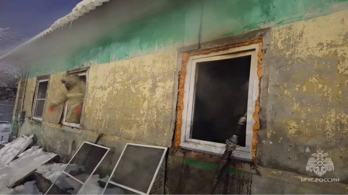    3 человека спасли из пожаров в Курской области