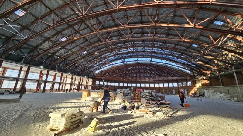    Стройка многофункционального спорткомплекса в Нефтеюганске вышла на финиш