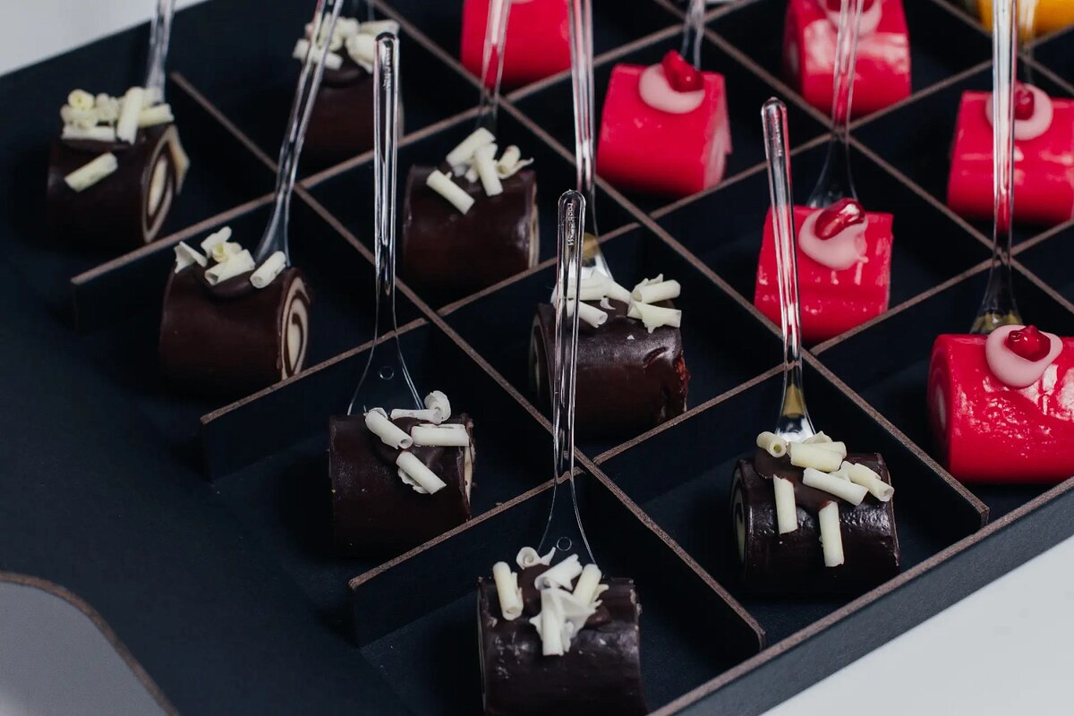 Сет сладких рулетиков «Арт-деко» -shop.m-catering.ru