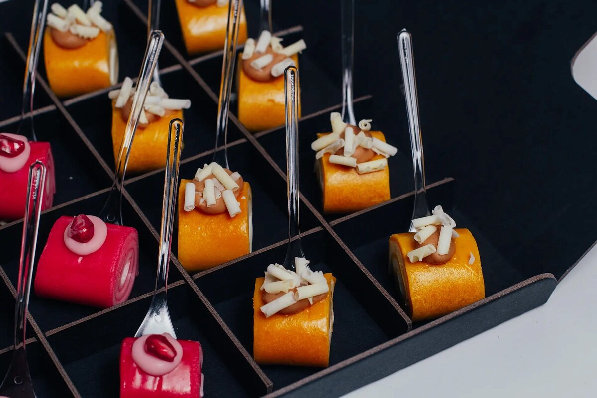 Сет сладких рулетиков «Арт-деко» -shop.m-catering.ru