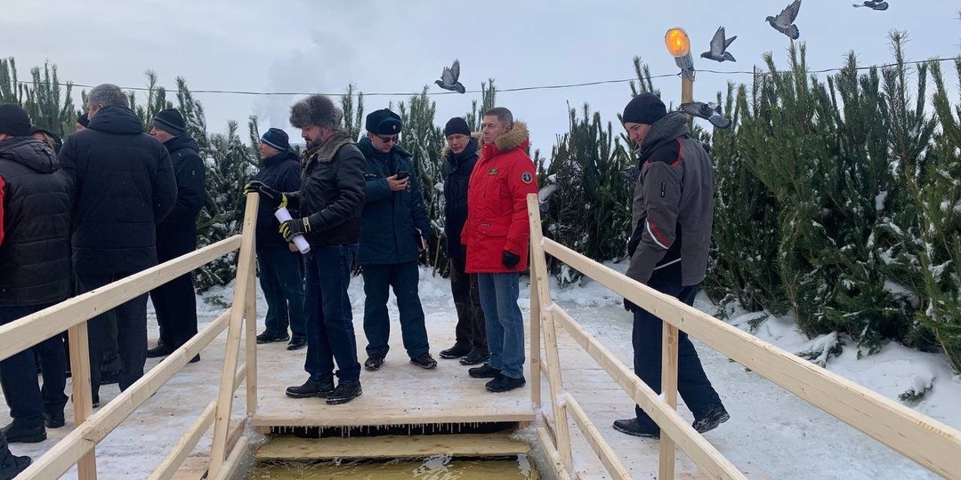 Массовые крещенские купания на городском пляже Сызрани отменены. Причиной стало недостаточная толщина ледового покрова, замеры показали