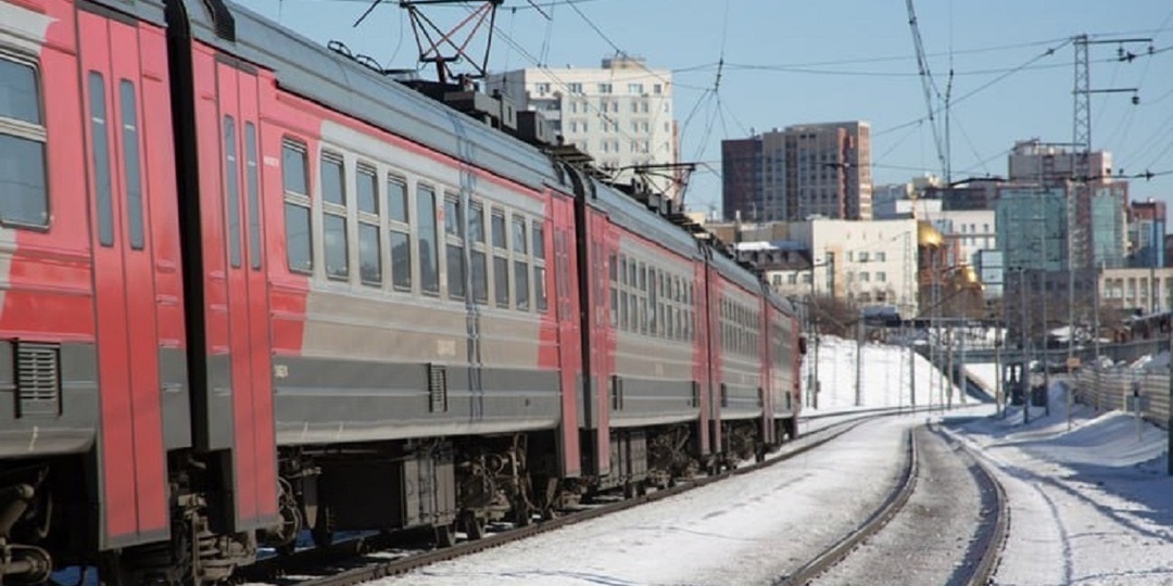 Крупный сбой парализовал движение электричек на двух направлениях в Новосибирской области