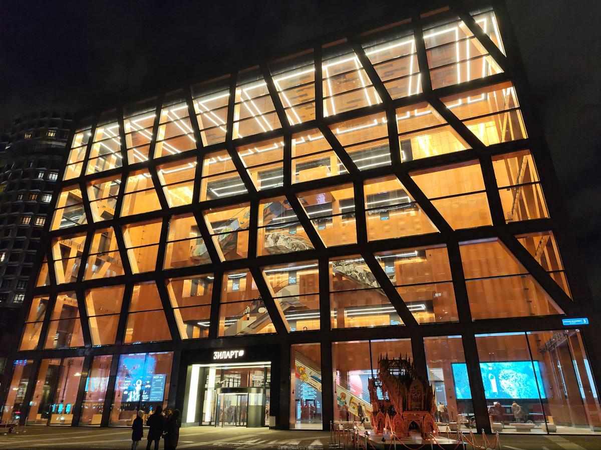 С Делимобиль, промокоды к которому в тексте статьи, музей "Зиларт" доступнее