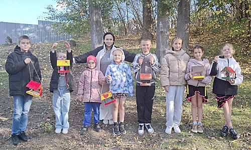    Участники представляют свои работы. / ФОТО из архива арт-студии «Белый кролик» Администратор