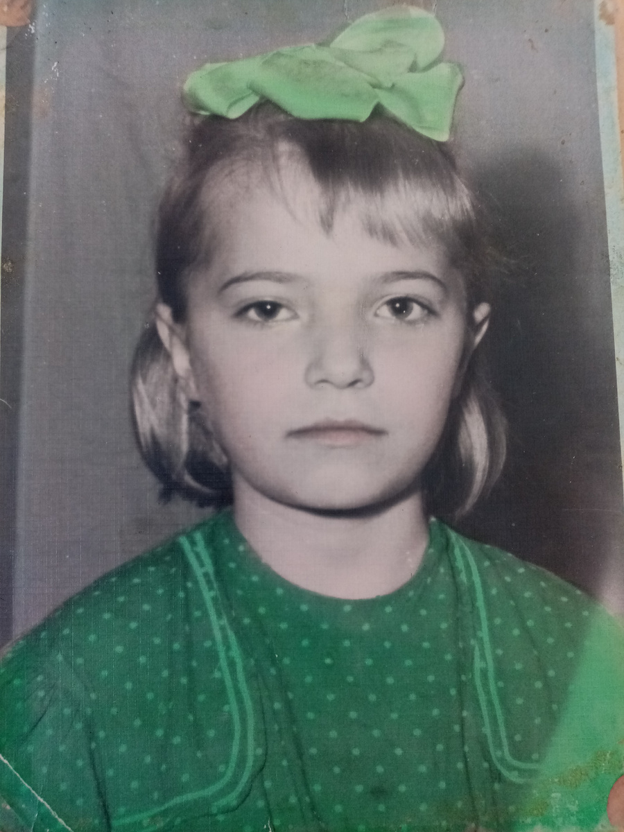Моя мать в детстве