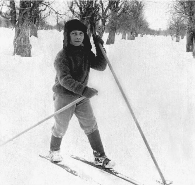 Родился Виталий Мельников  в маленьком посёлке Амурской области.