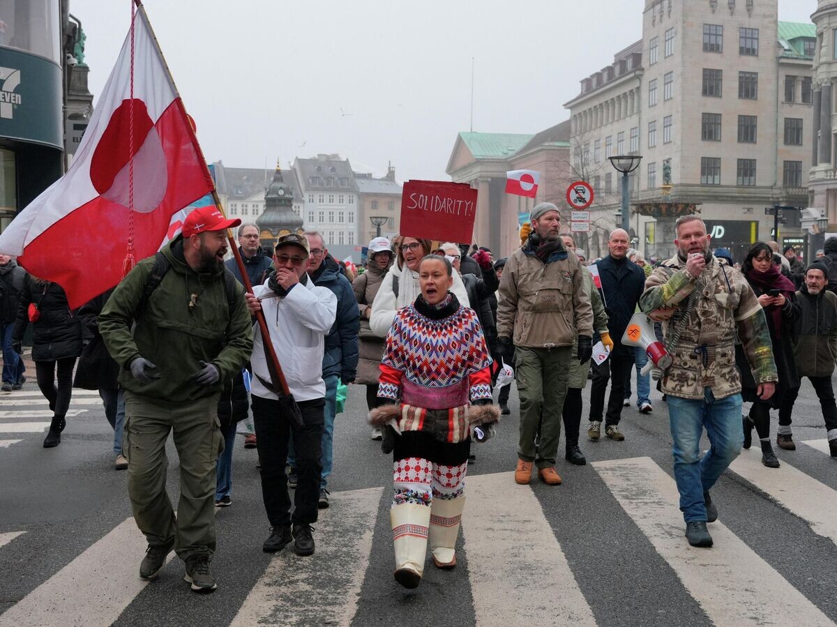    Участники акции протеста "Руки прочь от Гренландии" в Копенгагене, Дания. 17 января 2026 | © REUTERS / Emil Helms