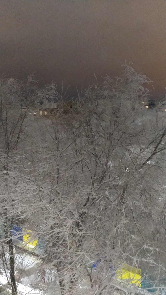 Вид из окна ночью