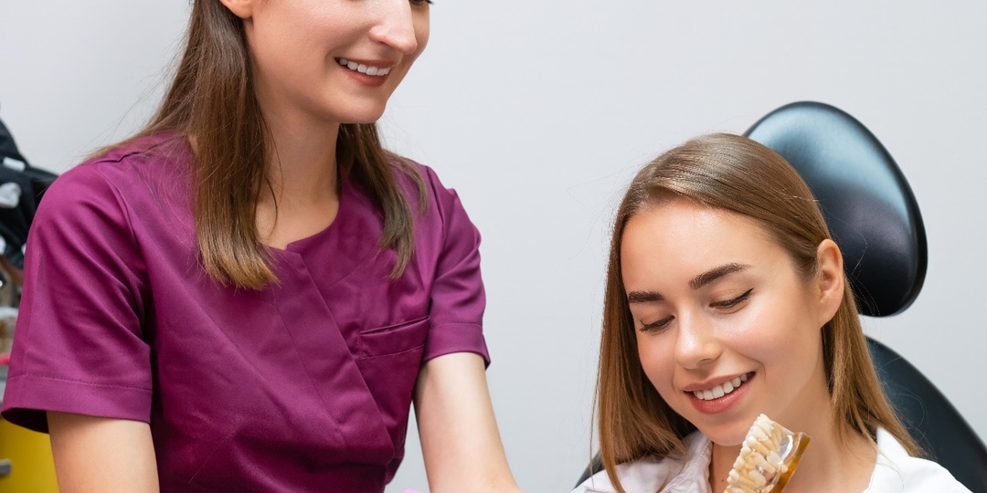 Чем зубной имплант лучше моста?