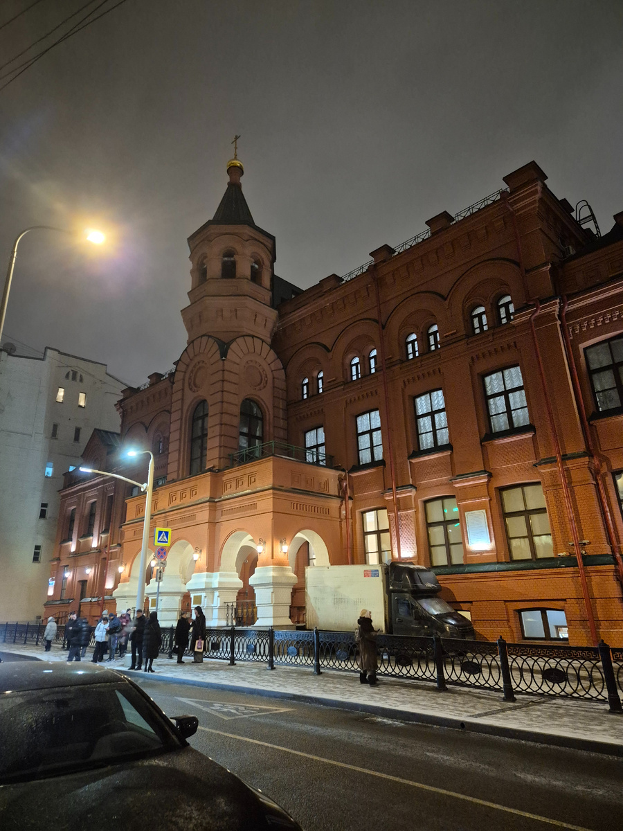 Фасад Епархиального дома.