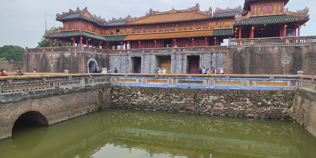 Дневник зимовки. День 55. Зачем мы приехали в Хюэ? Путешествие в историю по следам вьетнамских императоров