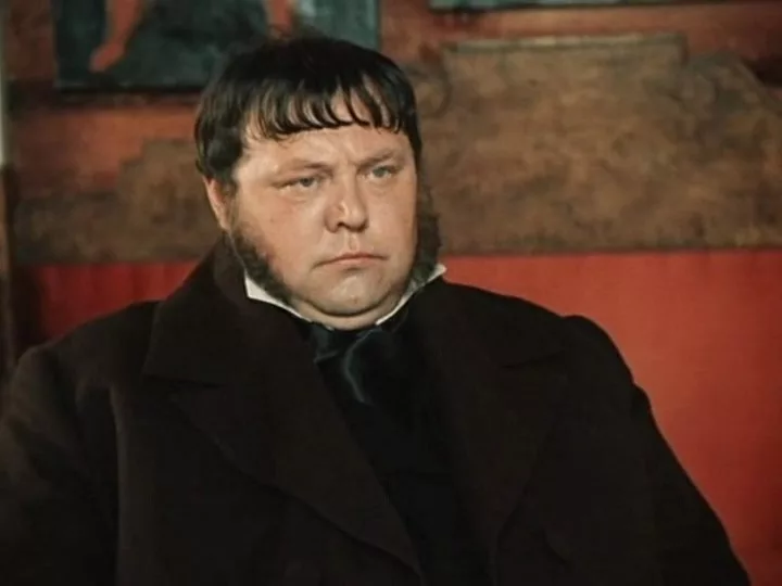 Артист В.Невинный в роли Собакевича (Мертвые души". Н.В.Гоголь). Фото из открытых источников интернета