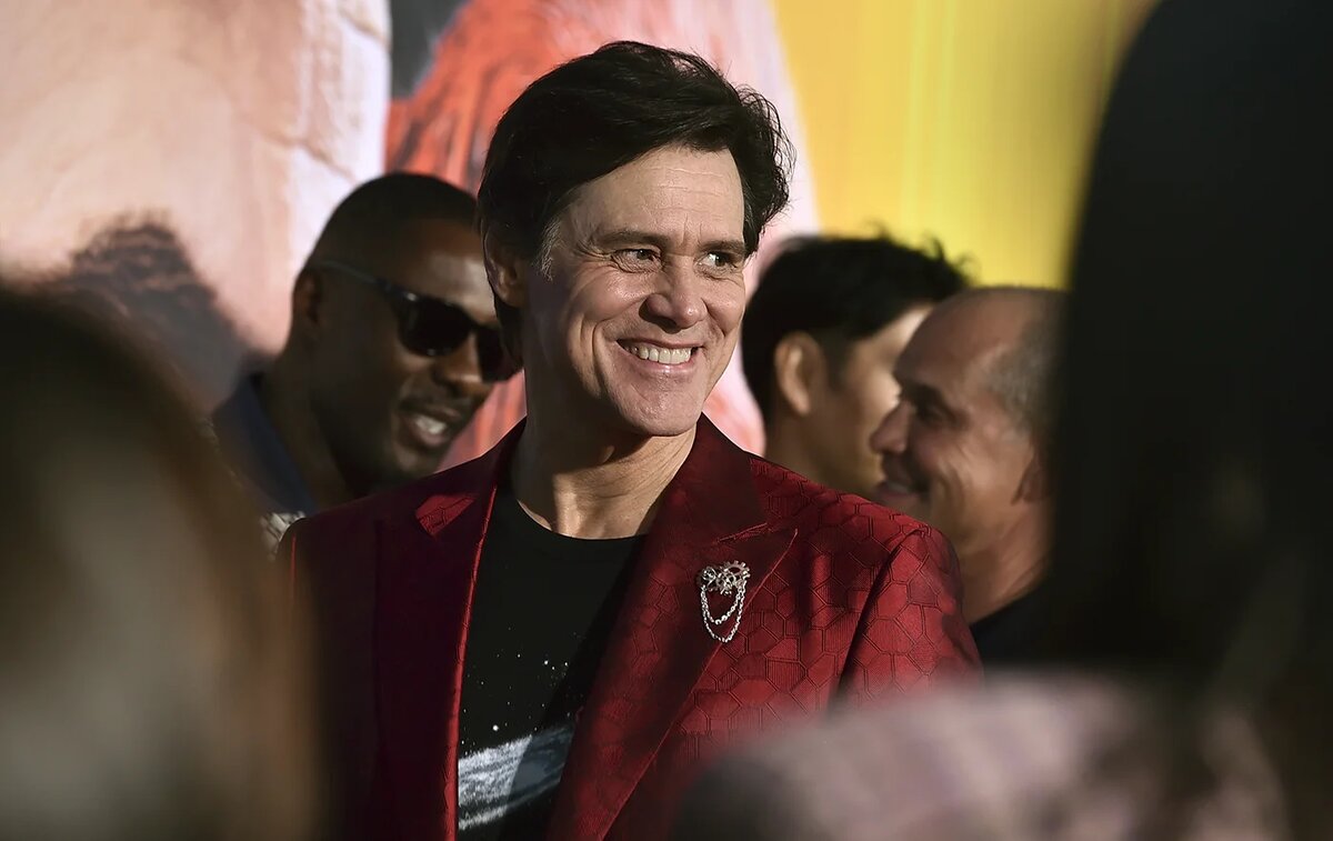   Jordan Strauss / Invision / AP- Джим Керри на премьере фильма «Соник 2» в кинотеатре Regency Village Theatre. Лос-Анджелес, США, 5 апреля 2022 года