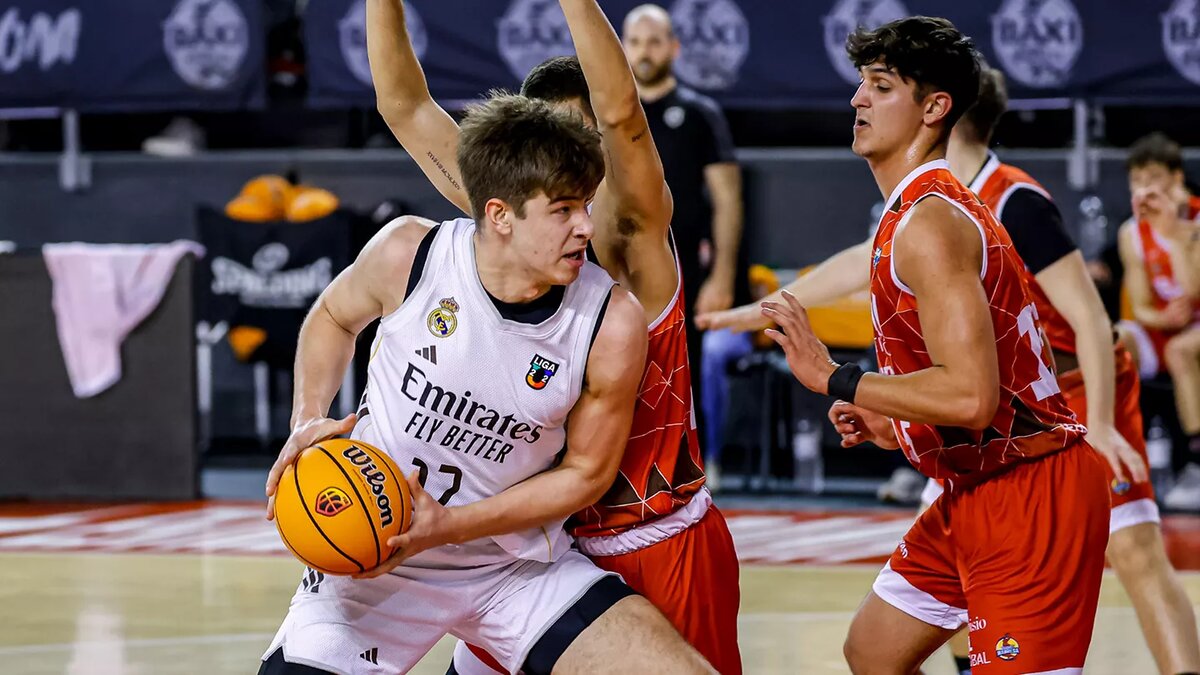 Егор Амосов