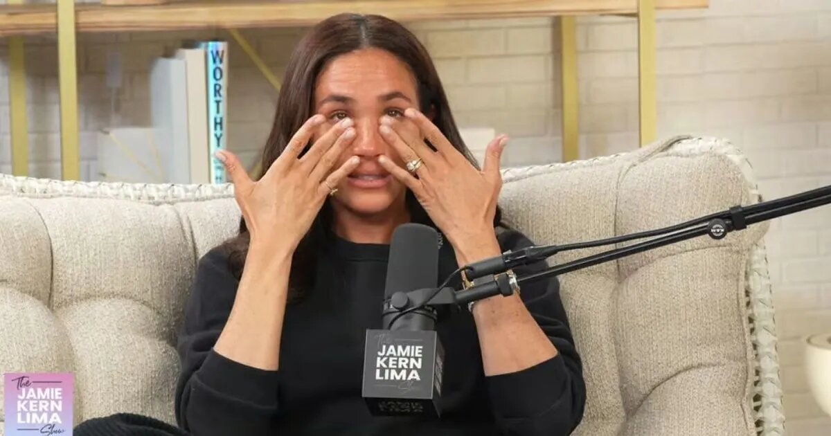 "Да-да, Меган, меньше говори - про тебя будут знать меньше". Источник кадра: dailyrecord.co.uk