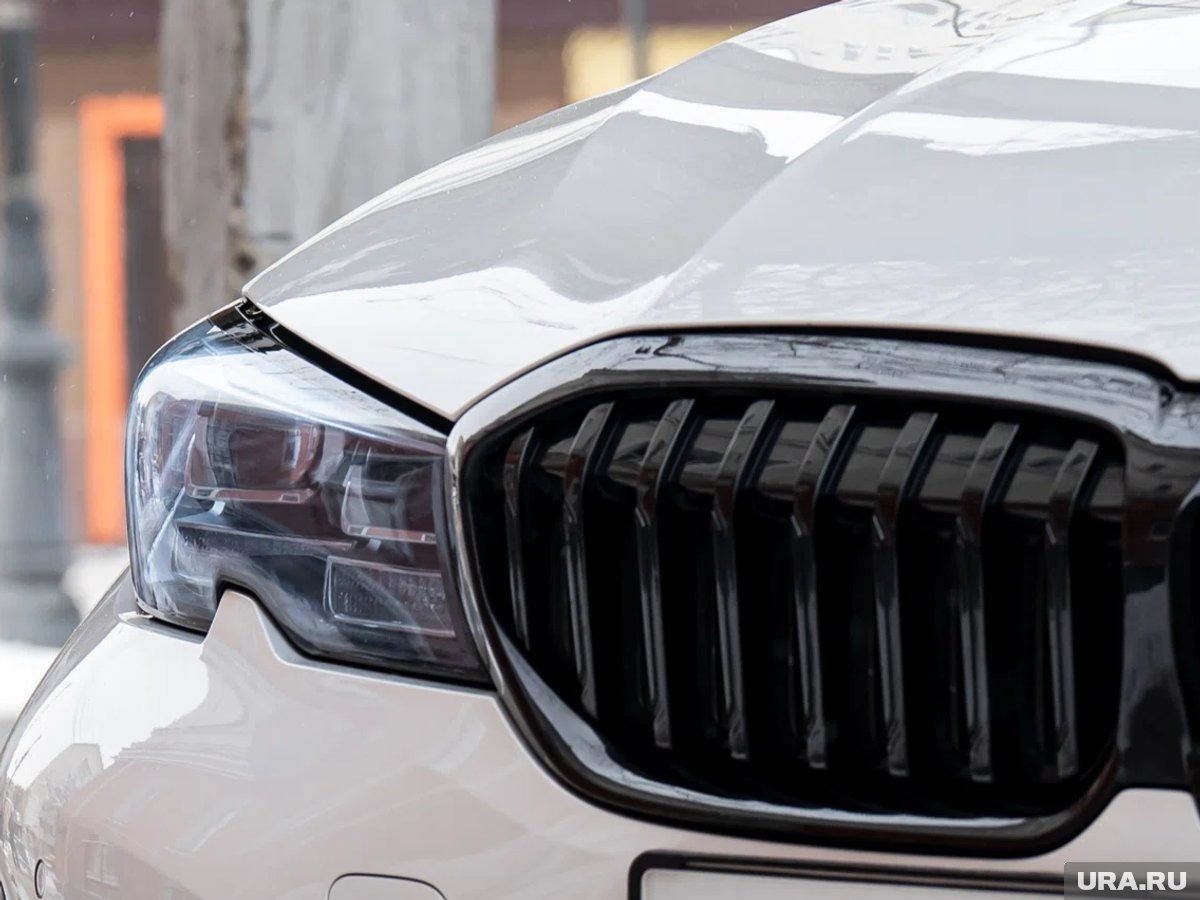     Автомобиль после инцидента получил небольшие повреждения