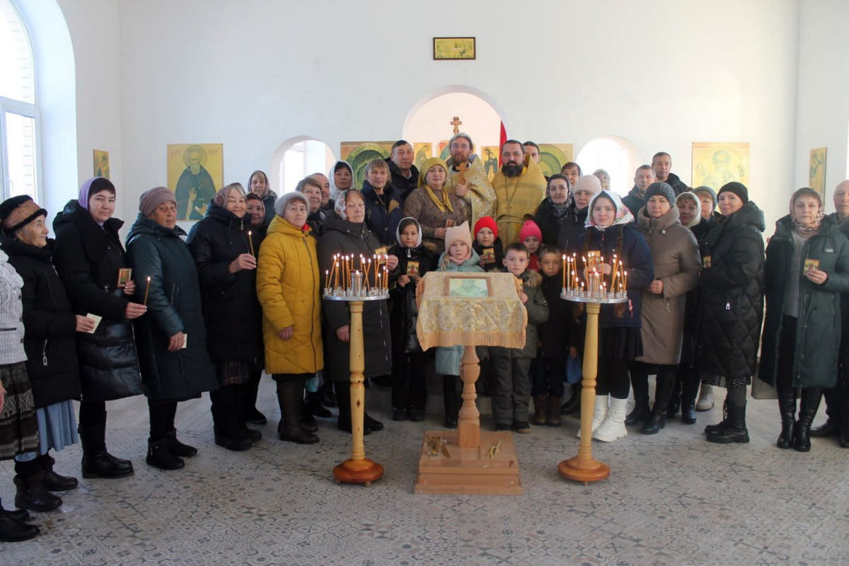 Первое богослужение стало настоящим праздником для сельчан. Фото: Руслан ХАФИЗОВ