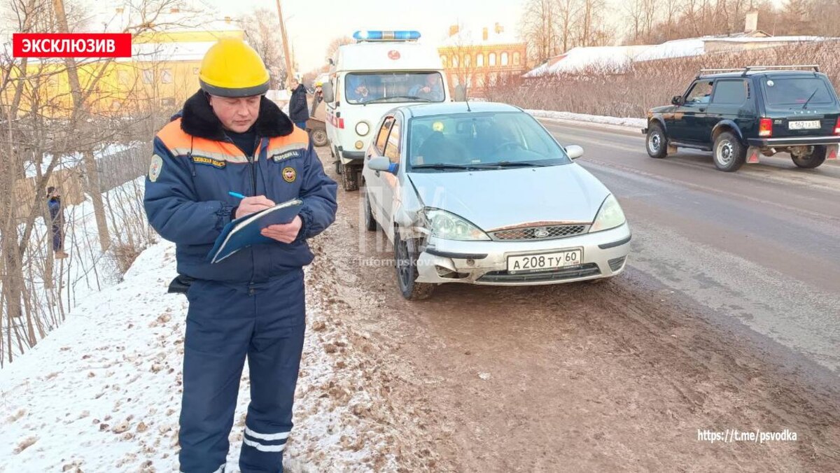 ДТП в Гдове
Фото: Telegram-канал «Псковская сводка. ПАИ»