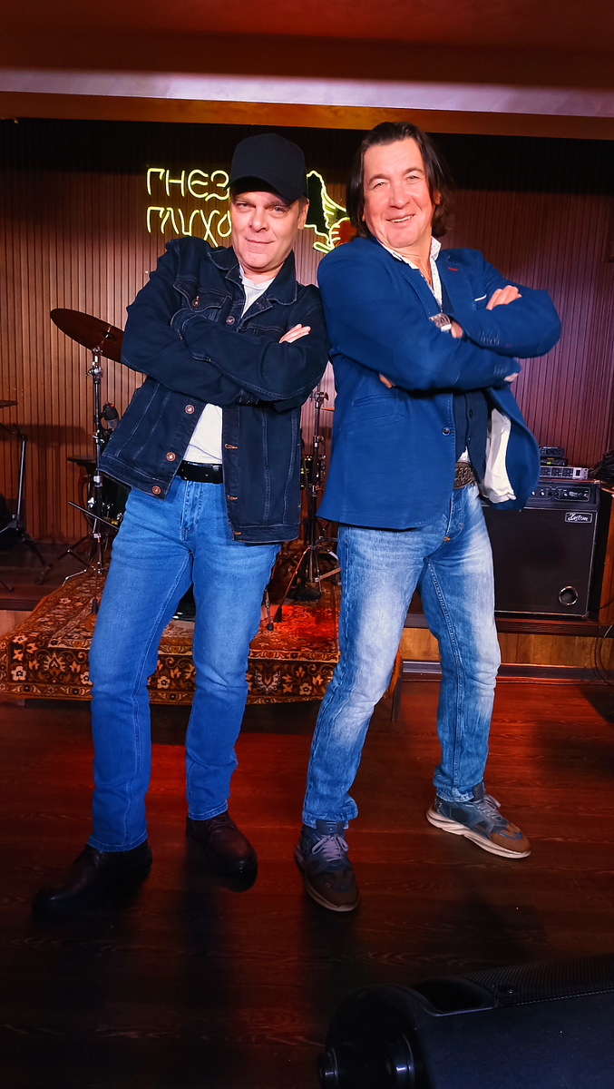 Константин Пахомов, Рафаэль Исангулов