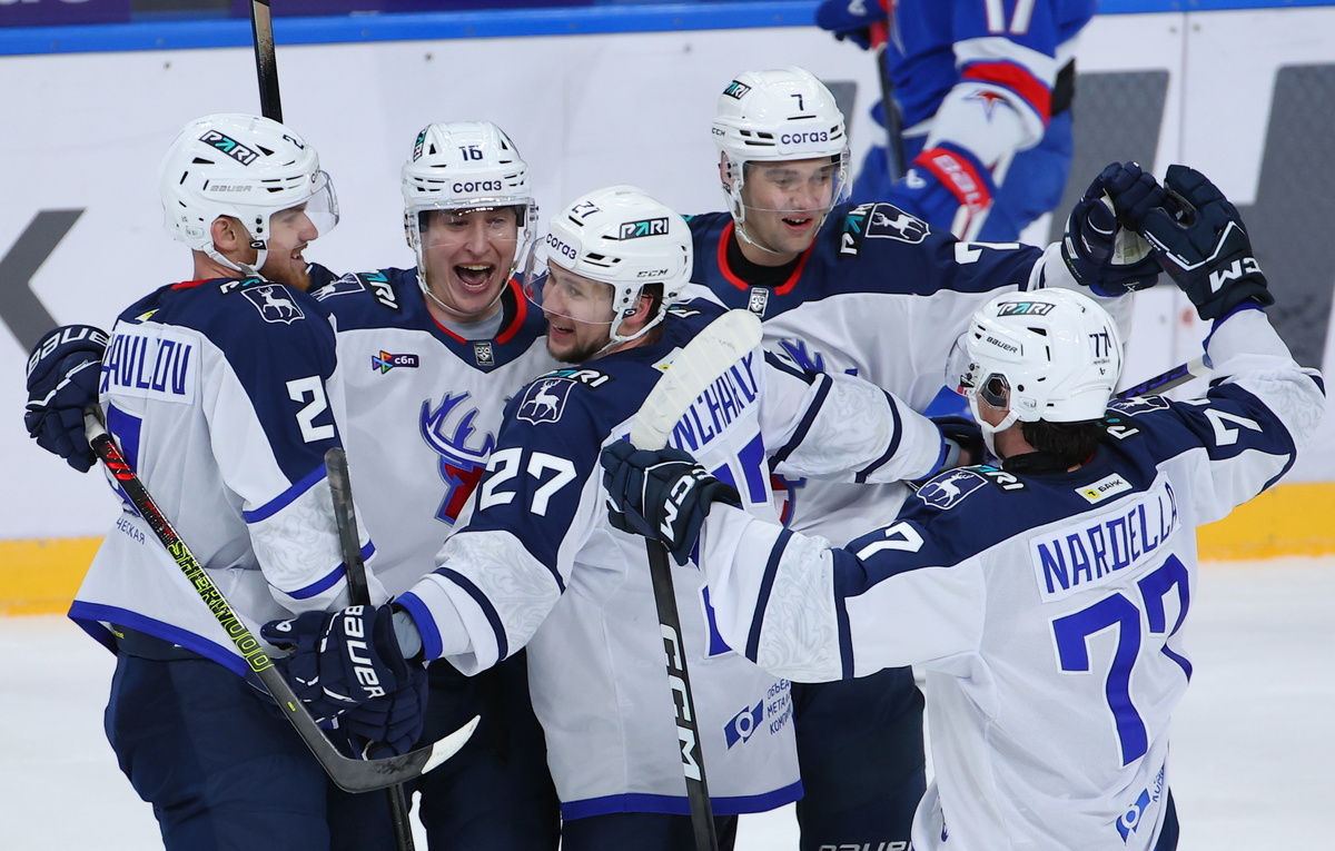    Игроки "Торпедо"  Петр Ковалев/ТАСС