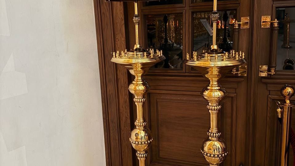 СБОР НА ПОДСВЕЧНИКИ