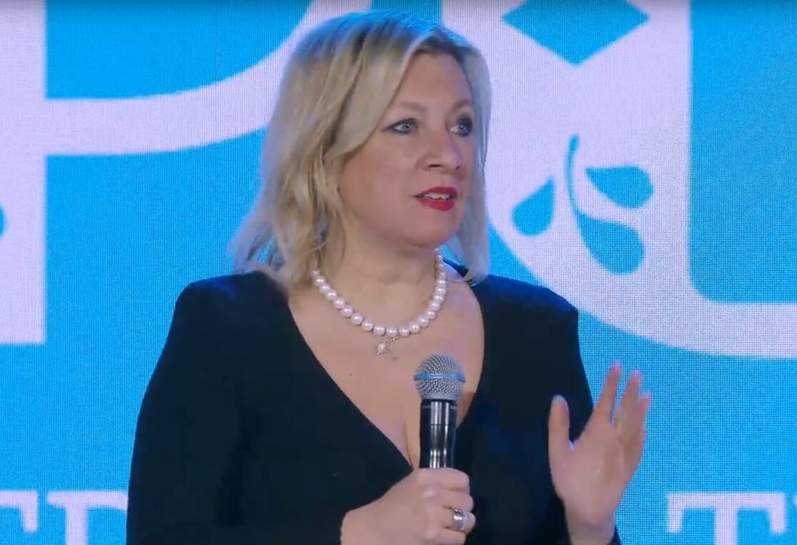 Фото: Приветствие участникам и организаторам конкурса от директора ДИП МИД России Марии Захаровой