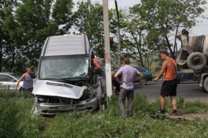 Во Владимире восьмиклассники вытащили водителя из искорёженного авто и спасли ему жизнь