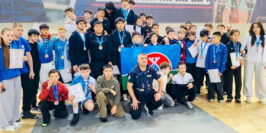 Надымчане взяли 12 золотых медалей на первенстве ЯНАО по вольной борьбе