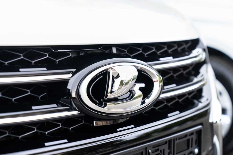    АвтоВАЗ представляет очередную новинку. fortton / Shutterstock.com / Fotodom