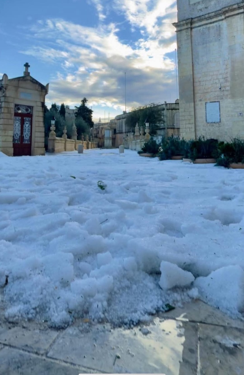 Это не фотомонтаж, это фото из мальтийского сегмента одной недружественной сети