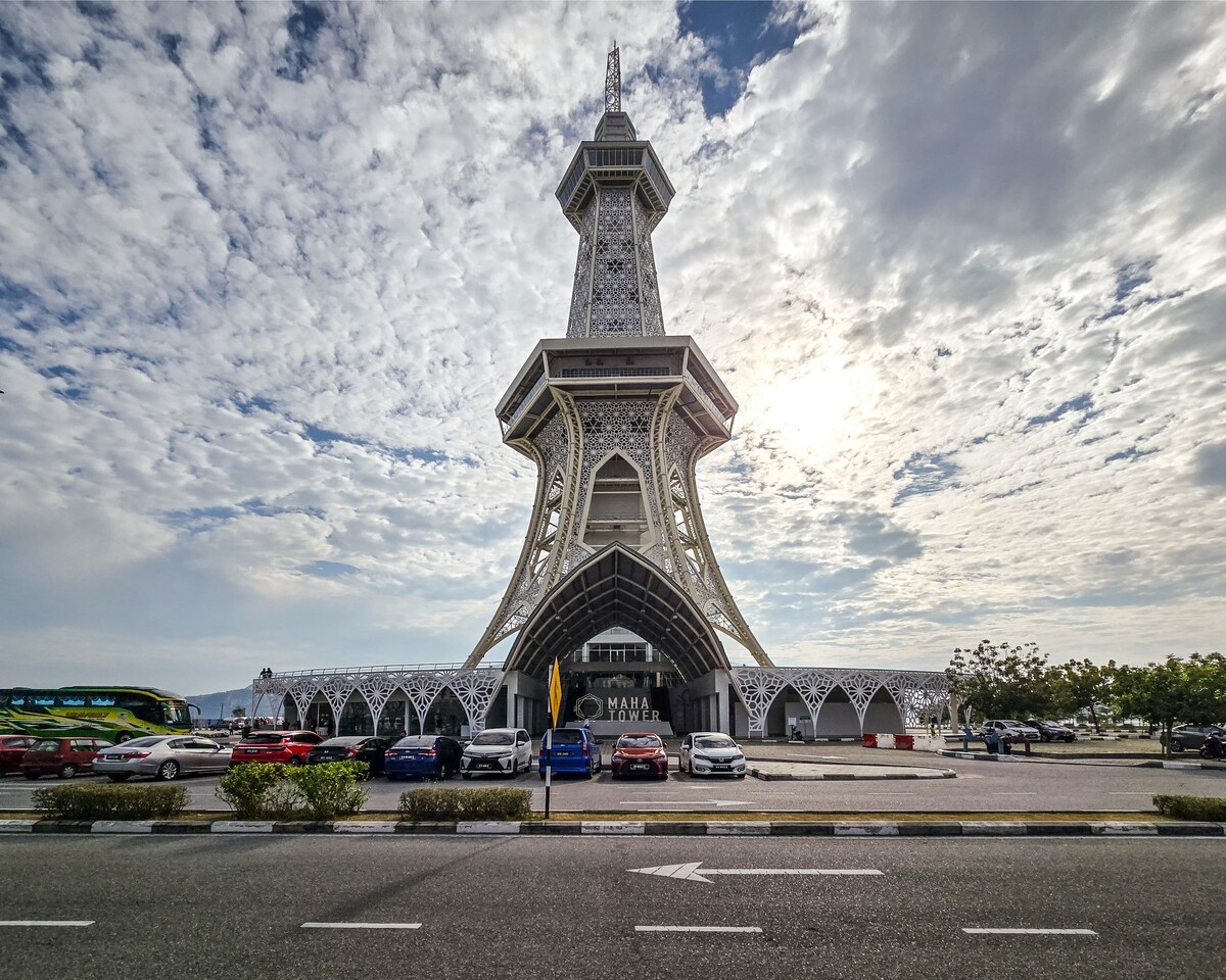 Маха Тауэр (MAHA Tower)