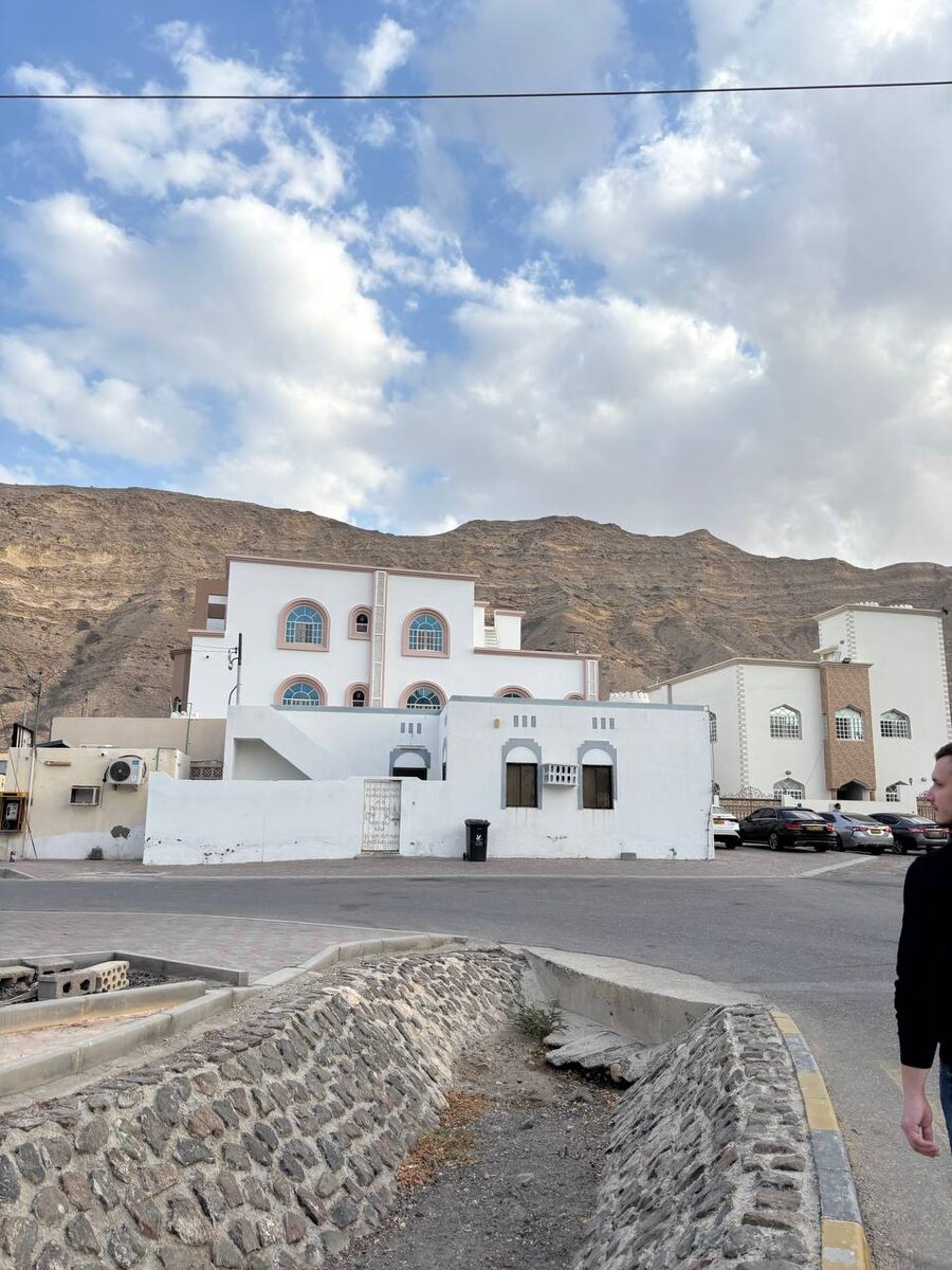 Фото автора блога Дочь Пелевина про путешествия (Анастасия Пелевина). Деревня Кунтаб, Оман