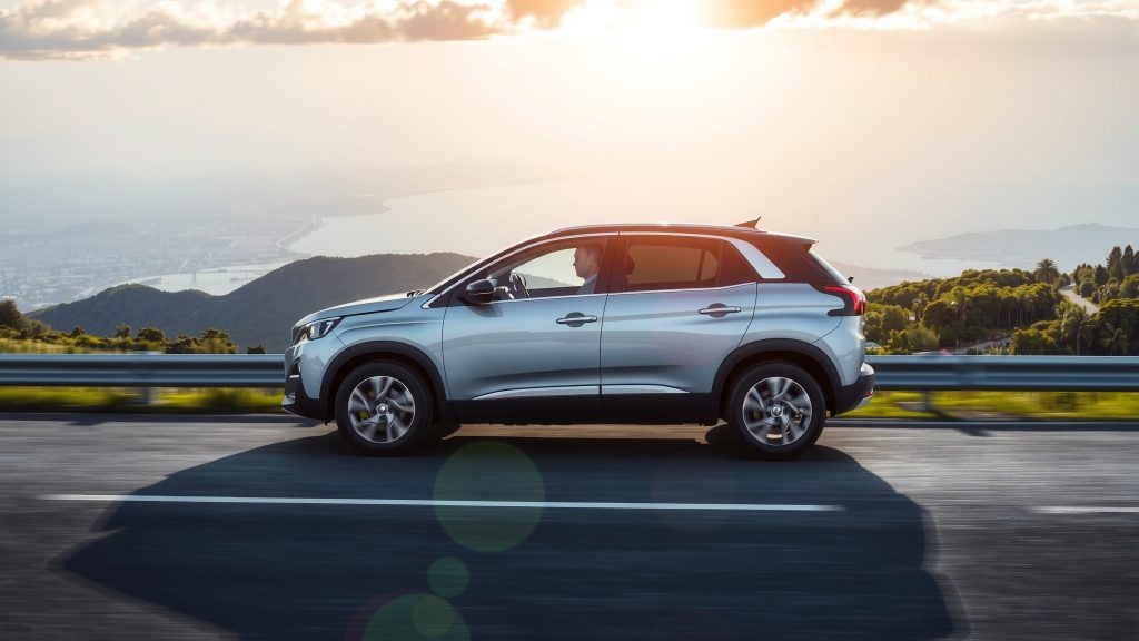    Peugeot 3008 2026 до 160 лошадиных: французский кроссовер получил новый гибридный двигатель