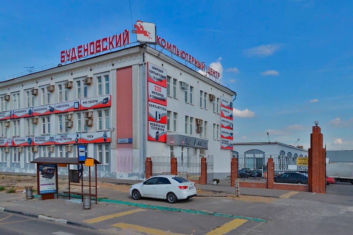 Вид на КЦ «Буденовский» со стороны проспекта Буденного — фото из телеграм-канала «Стройки - и точка»