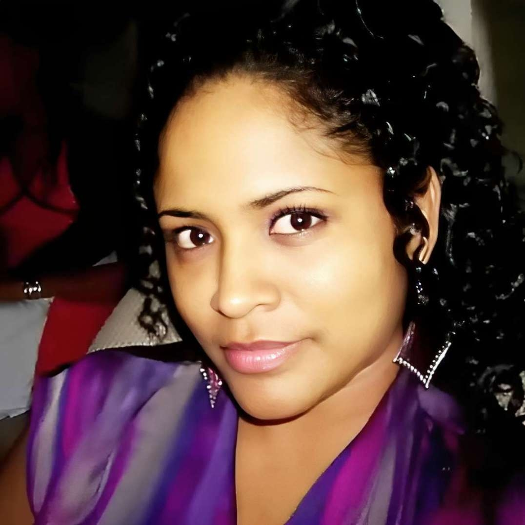 Божественная тринидадская певица Добродетель (Divine Virtue aka Diivine aka Divine Inspiration)