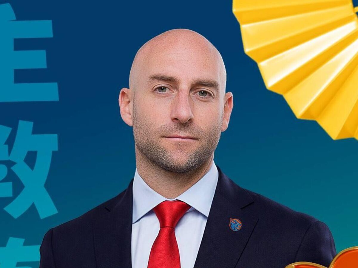    Новый главный тренер клуба КХЛ "Шанхайские драконы" Митч Лав | © Фото : Соцсети клуба КХЛ "Шанхайские драконы"