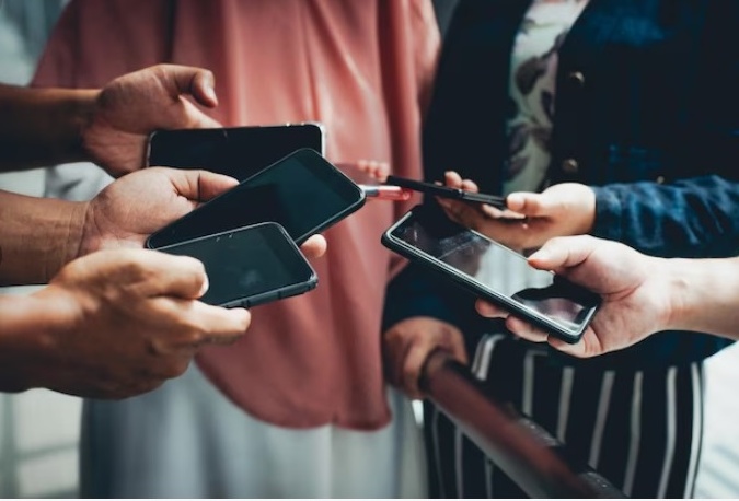 телефоны. фото из интернета