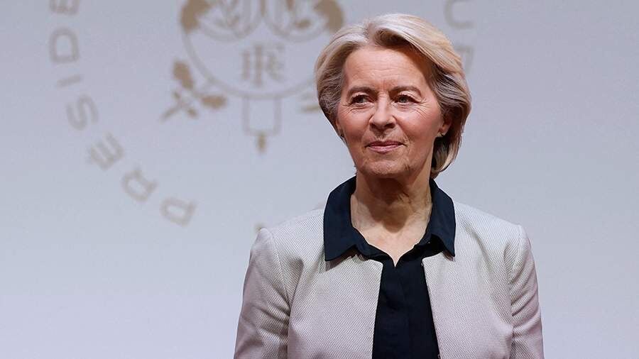    Фото: REUTERS/YOAN VALAT/Pool