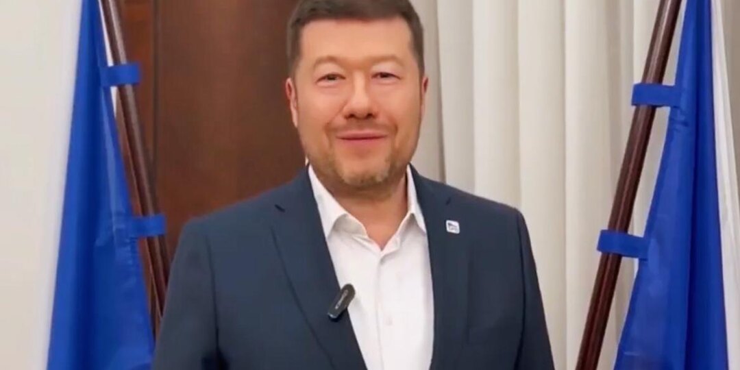 Спикер парламента Чехии убрал флаг Евросоюза из своего кабинета