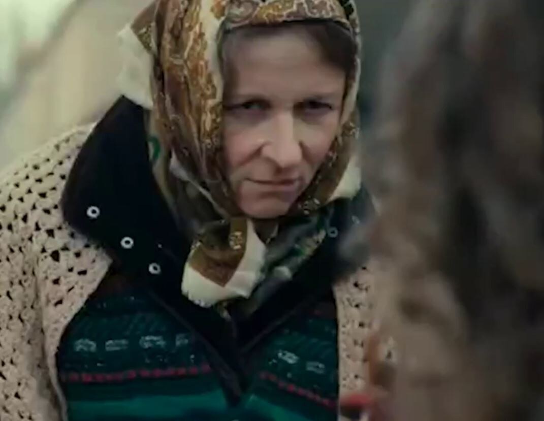 «Русская женщина» в сериале «Пони» (кадр видео)